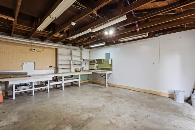 $399,000 | 18053 Highway 105, Sour Lake, TX 77659