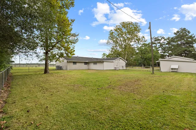 $399,000 | 18053 Highway 105, Sour Lake, TX 77659