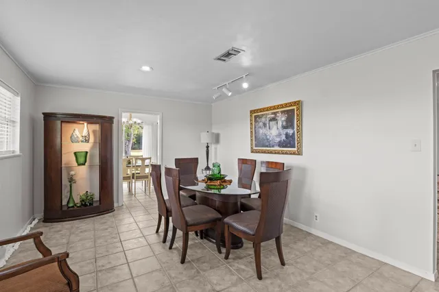 $399,000 | 18053 Highway 105, Sour Lake, TX 77659