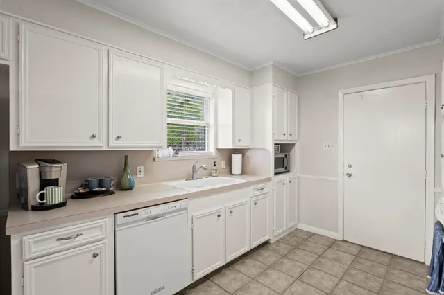 $399,000 | 18053 Highway 105, Sour Lake, TX 77659