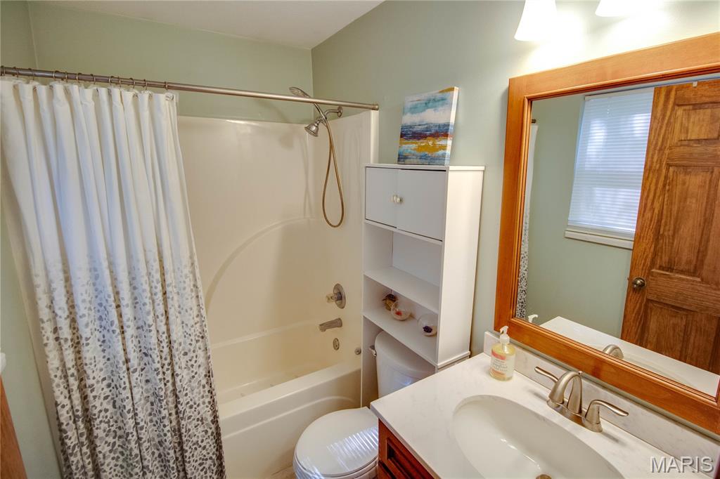 4442 Delta Queen Lane Godfrey, IL 62035 - Photo 17 of 37