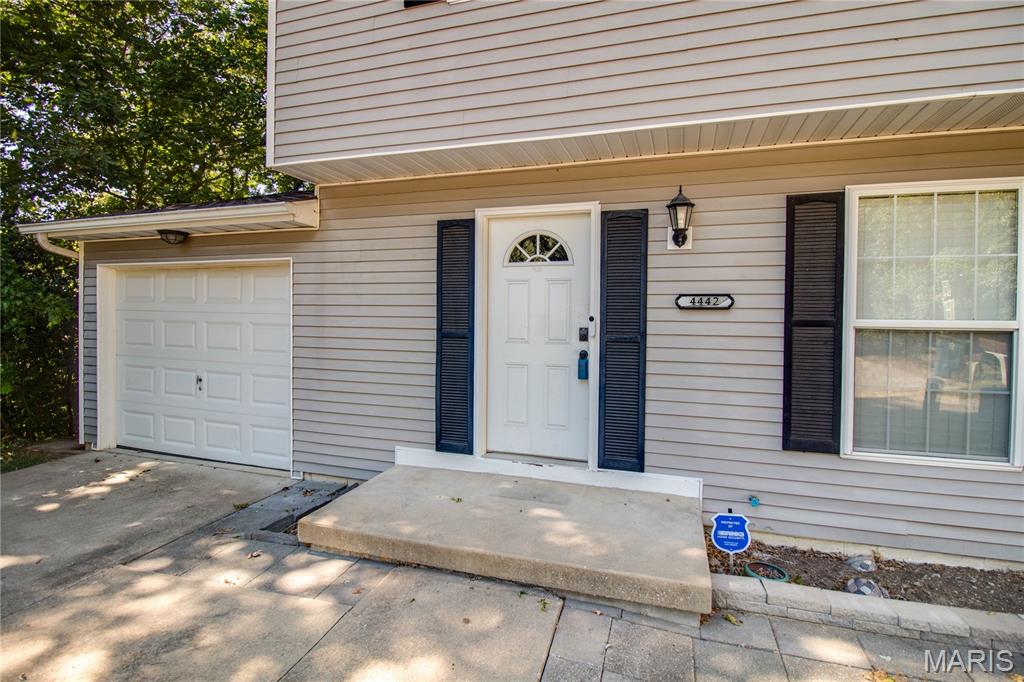 4442 Delta Queen Lane Godfrey, IL 62035 - Photo 5 of 37