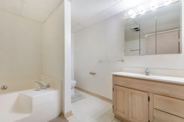 $236,000 | 2850 Valley Spring Drive, Caledonia, MI 49316