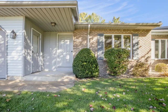 $236,000 | 2850 Valley Spring Drive, Caledonia, MI 49316
