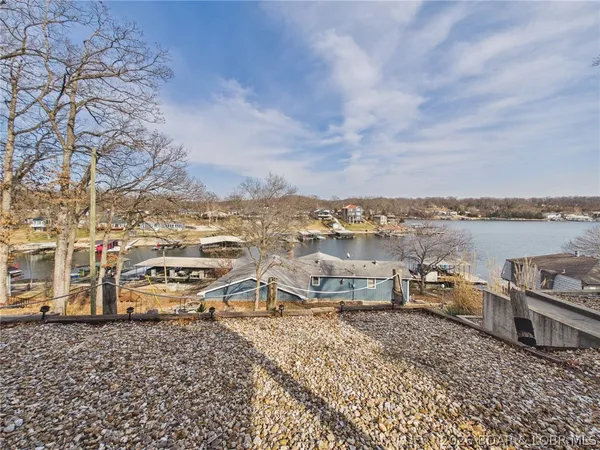 $394,900 | 82 Seasonal Drive, Sunrise Beach, MO 65079