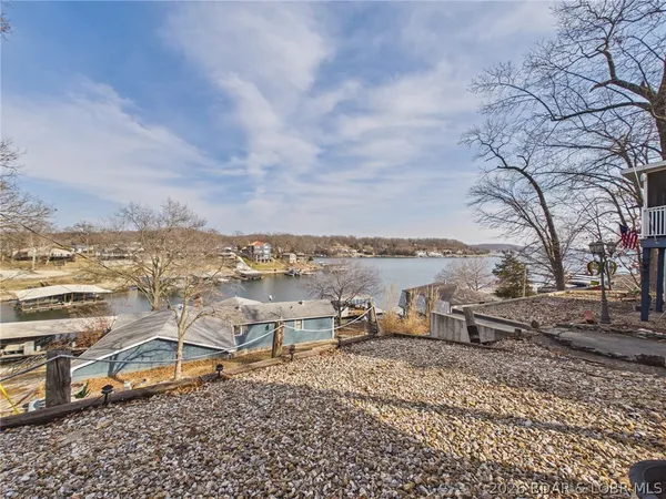 $394,900 | 82 Seasonal Drive, Sunrise Beach, MO 65079