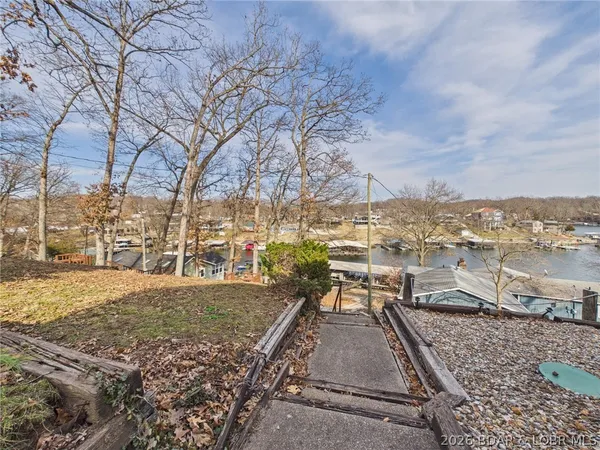 $394,900 | 82 Seasonal Drive, Sunrise Beach, MO 65079