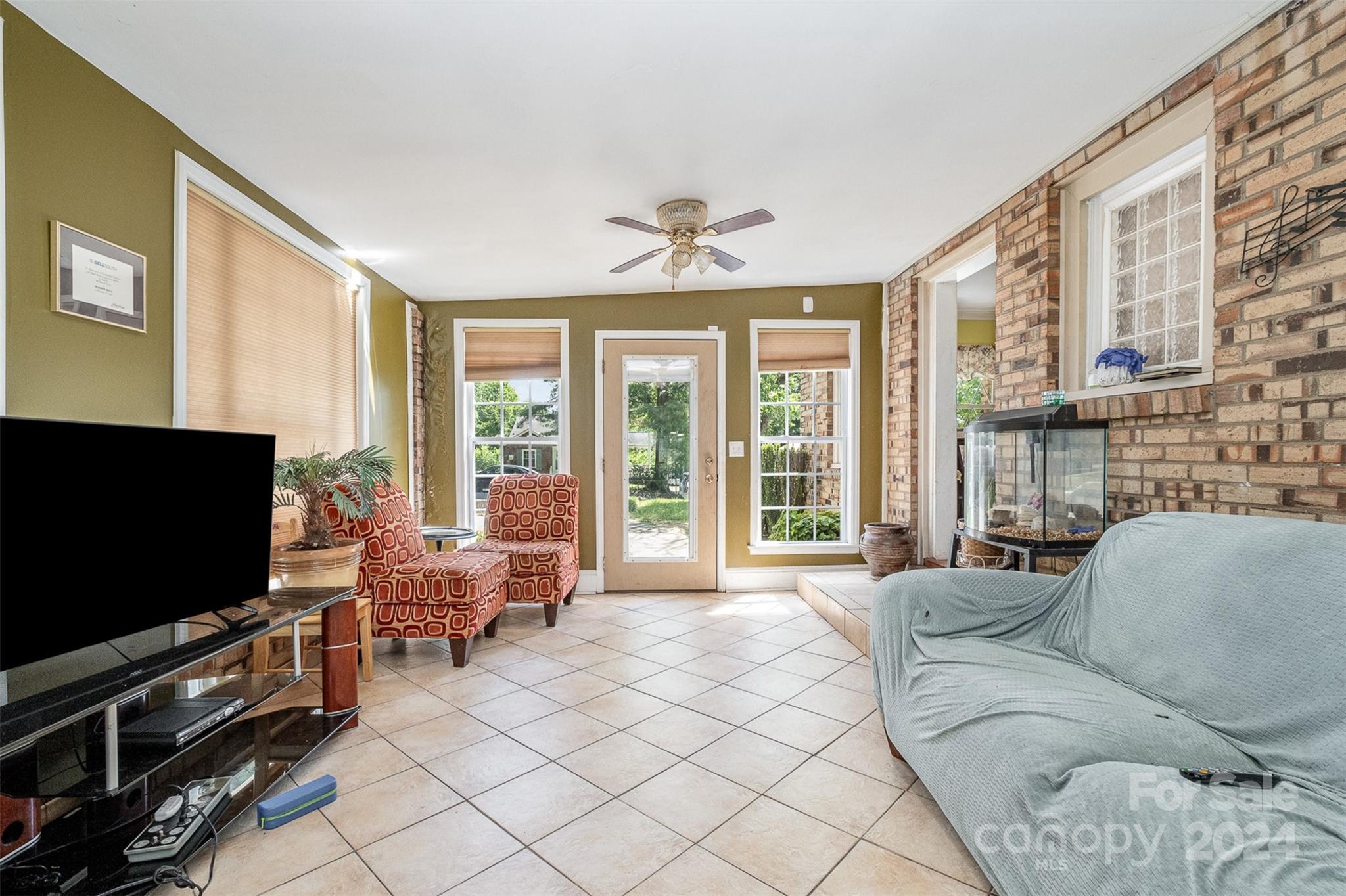 1214 Fordham Road Charlotte, NC 28208 - Photo 14 of 36 Gallery Image 14