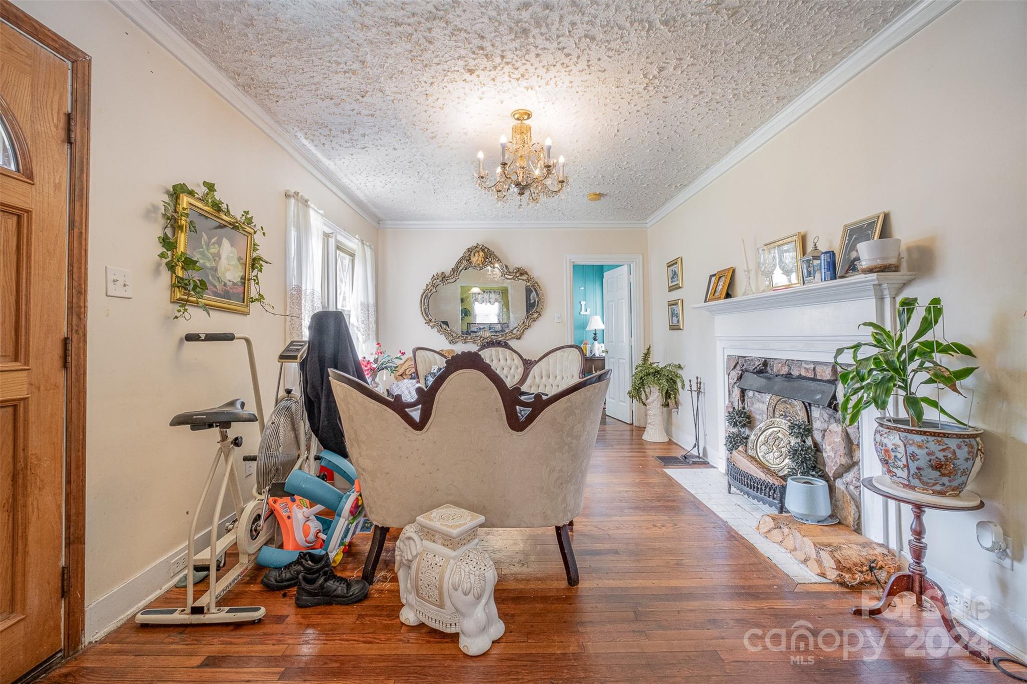 1214 Fordham Road Charlotte, NC 28208 - Photo 4 of 36 Gallery Image 4