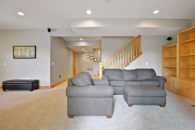 $3,454 | 8069 Enclave Bay, Woodbury, MN 55125