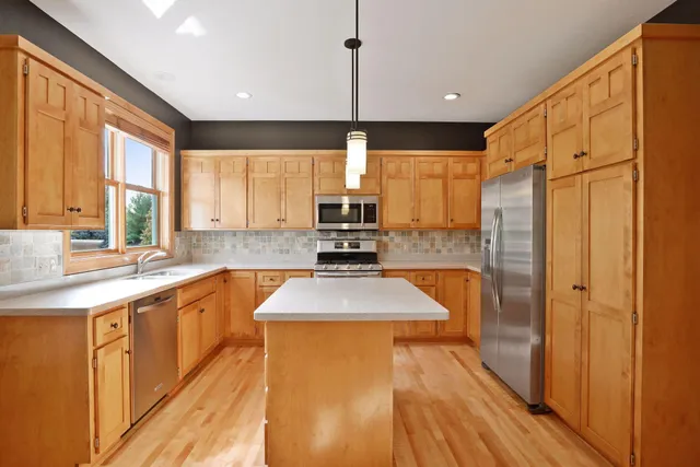 $3,454 | 8069 Enclave Bay, Woodbury, MN 55125