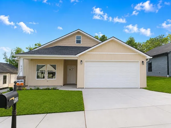 $374,900 | 922 Stratford Avenue, Sweetwater, TN 37874