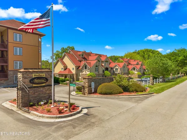 $425,000 | 601 River Pl Way, Unit B101, Sevierville, TN 37862