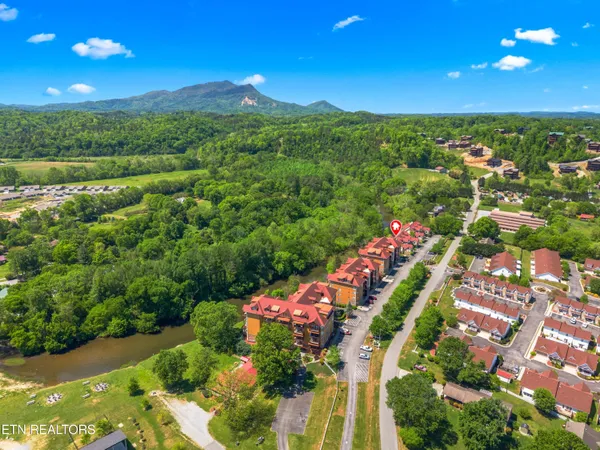 $425,000 | 601 River Pl Way, Unit B101, Sevierville, TN 37862