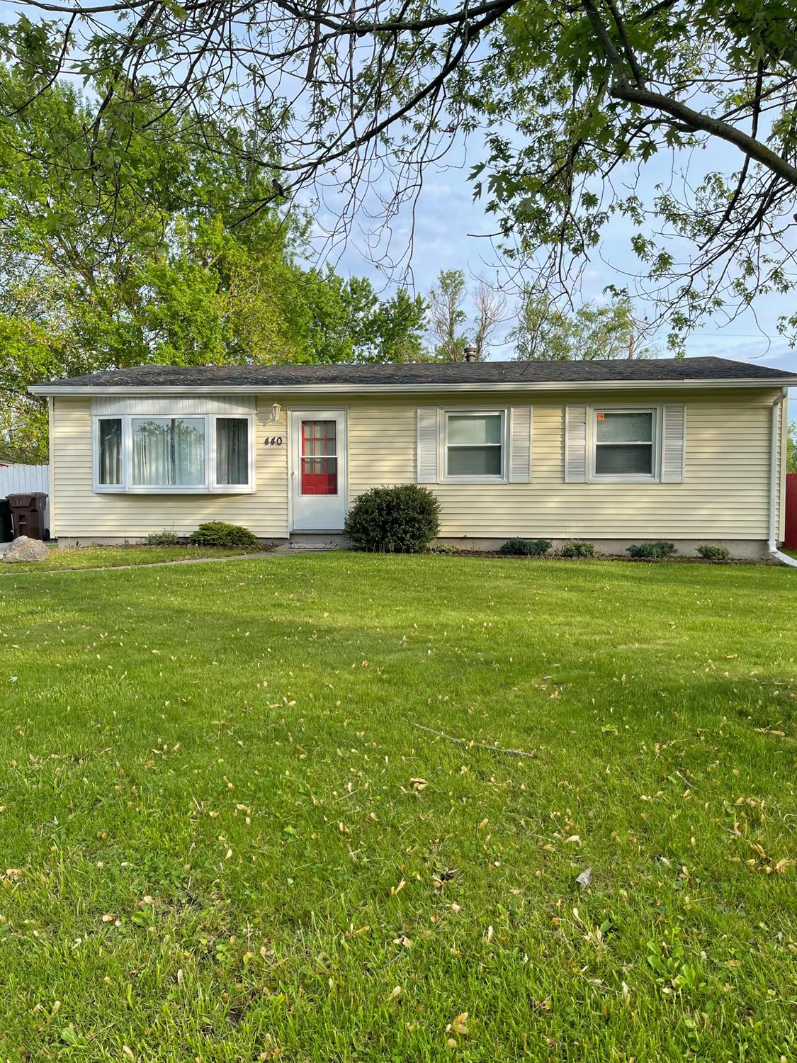 440 Pembroke Road Valparaiso, IN 46385 - Photo 1 of 13 1125x1500