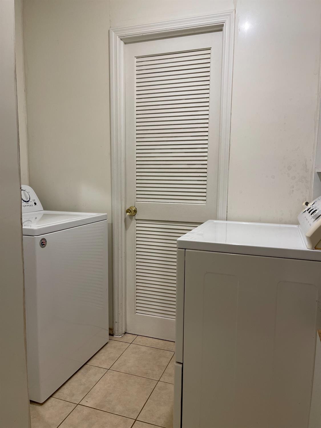 440 Pembroke Road Valparaiso, IN 46385 - Photo 11 of 13 1125x1500