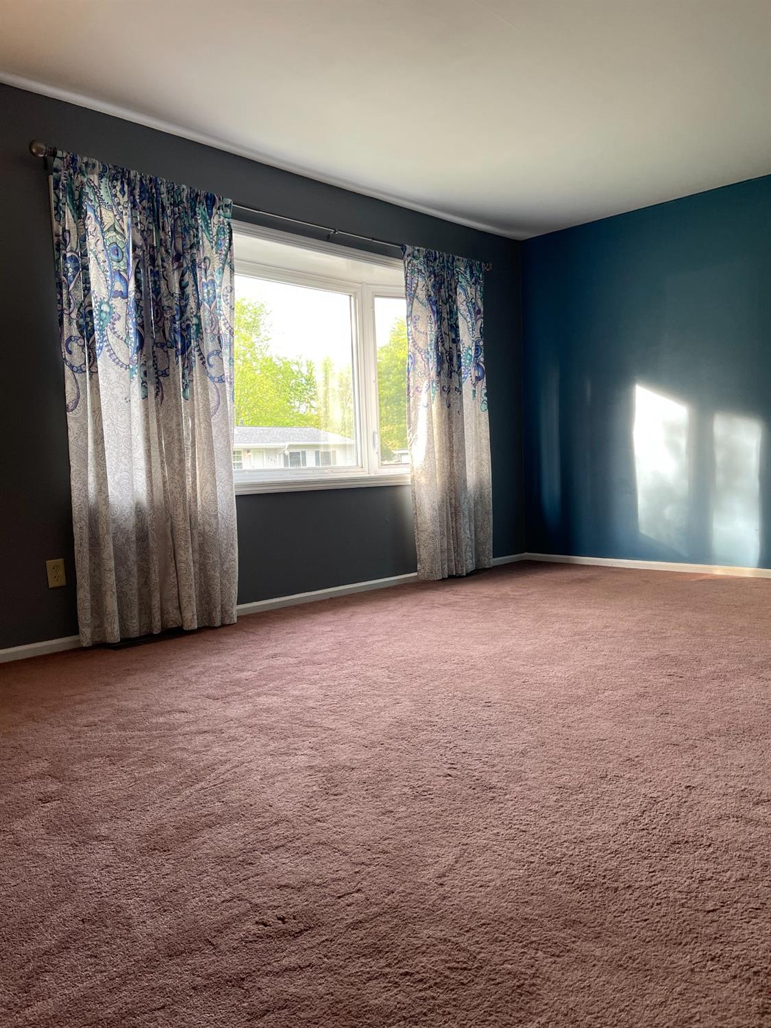 440 Pembroke Road Valparaiso, IN 46385 - Photo 3 of 13 1125x1500