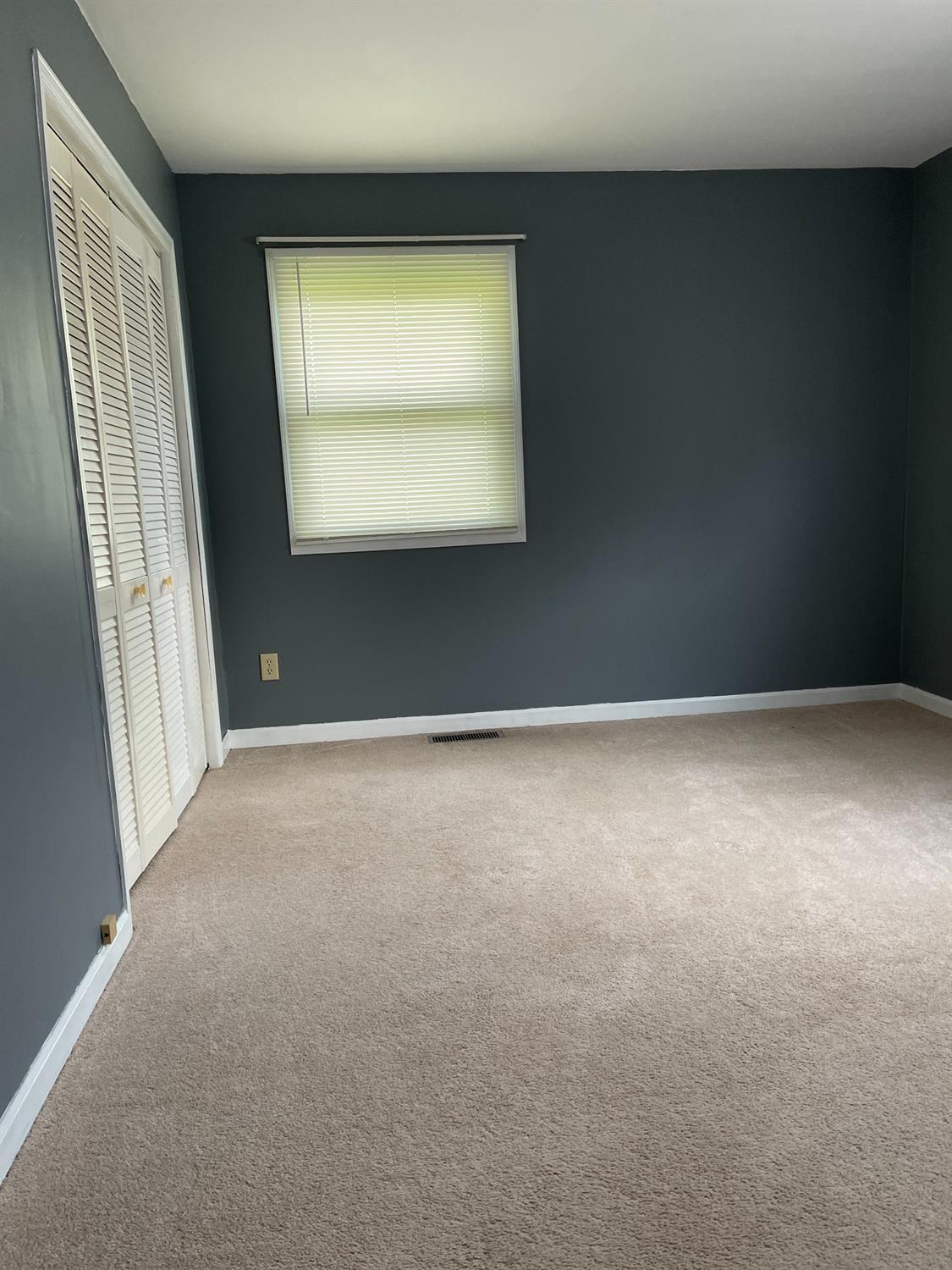 440 Pembroke Road Valparaiso, IN 46385 - Photo 8 of 13 1125x1500