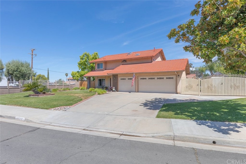 42012 Manchester Avenue Hemet, CA 92544 - Photo 13 of 62