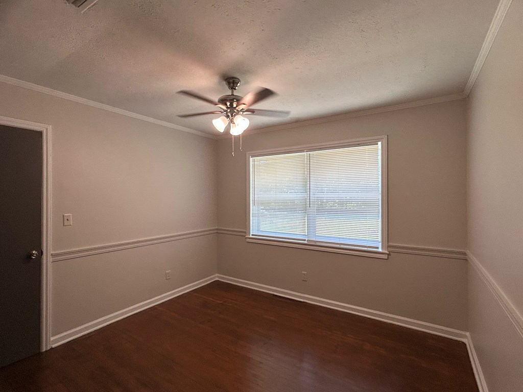 106 Tv Road Dothan, AL 36301 - Photo 14 of 35 MIddle Bedroom