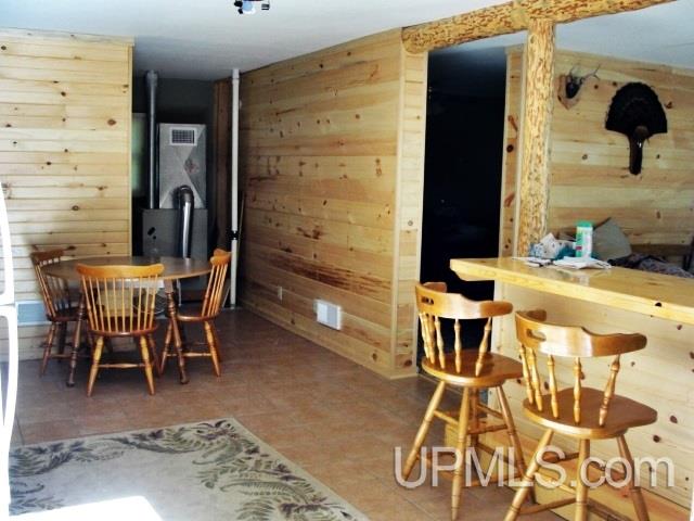 362 Kozlowski Road Armstrong Creek, WI 54103 - Photo 4 of 16 Gallery Image 4