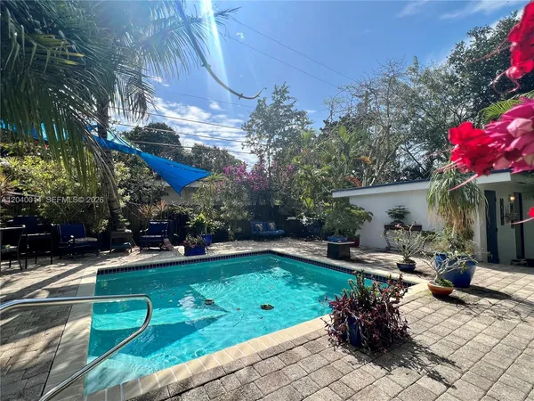 $1,650 | 590 Northwest 40th Court, Unit 3, Oakland Park, FL 33309