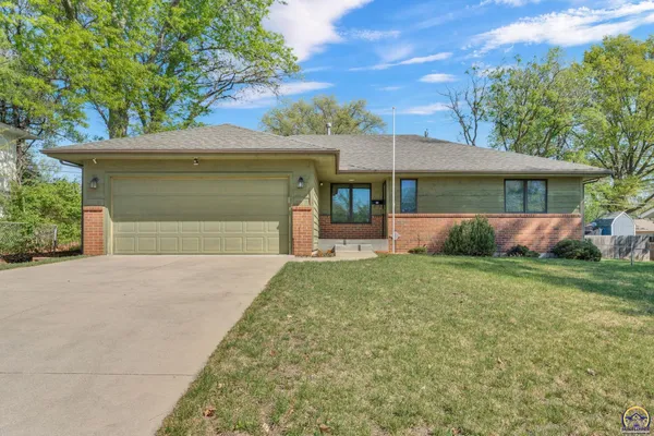 $255,000 | 5232 Southwest 25th Terrace, Topeka, KS 66614