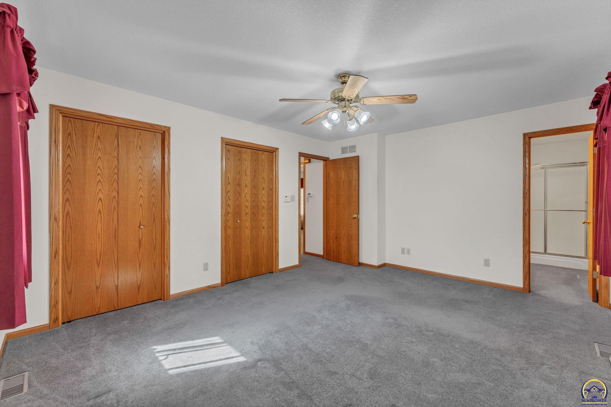 5232 Southwest 25th Terrace Topeka, KS 66614 - Photo 17 of 33