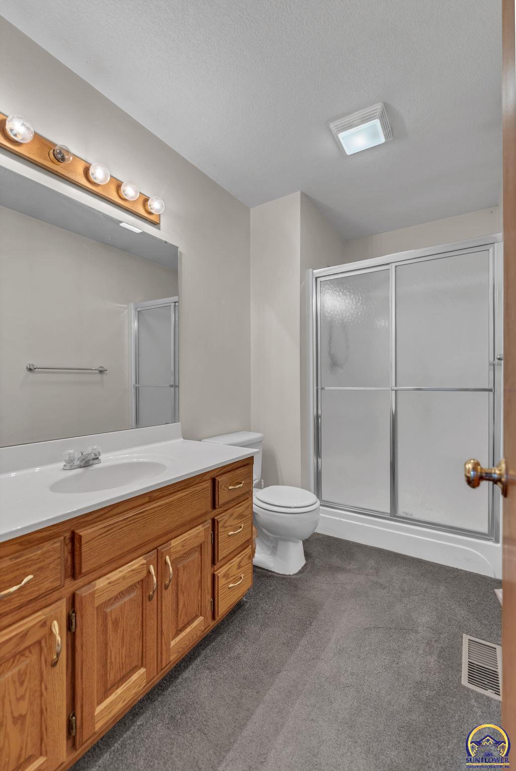 5232 Southwest 25th Terrace Topeka, KS 66614 - Photo 18 of 33