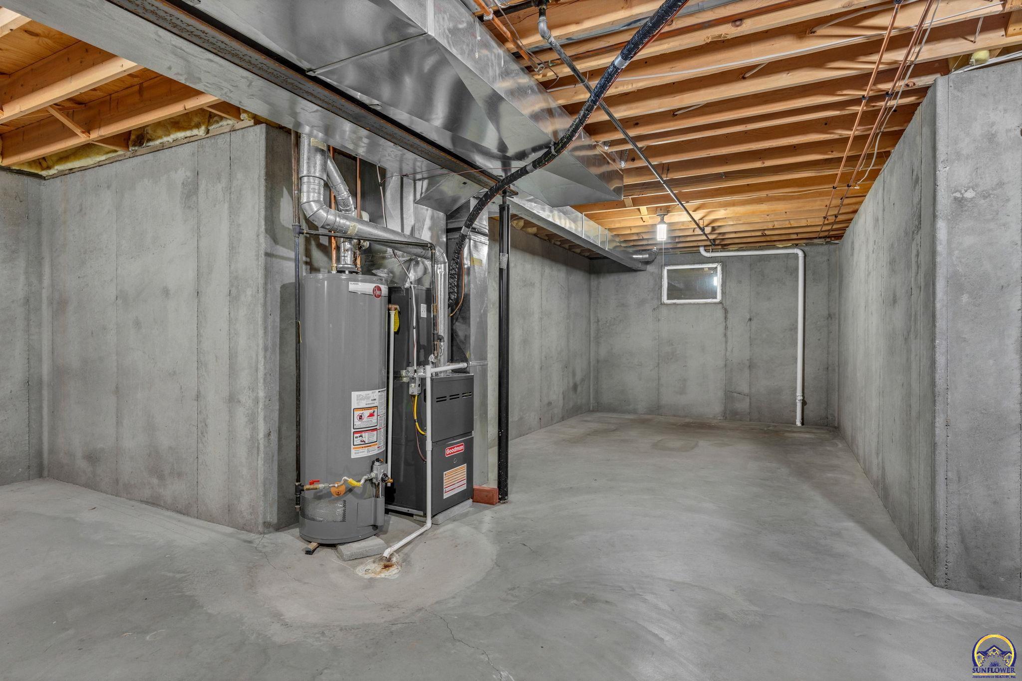 5232 Southwest 25th Terrace Topeka, KS 66614 - Photo 26 of 33