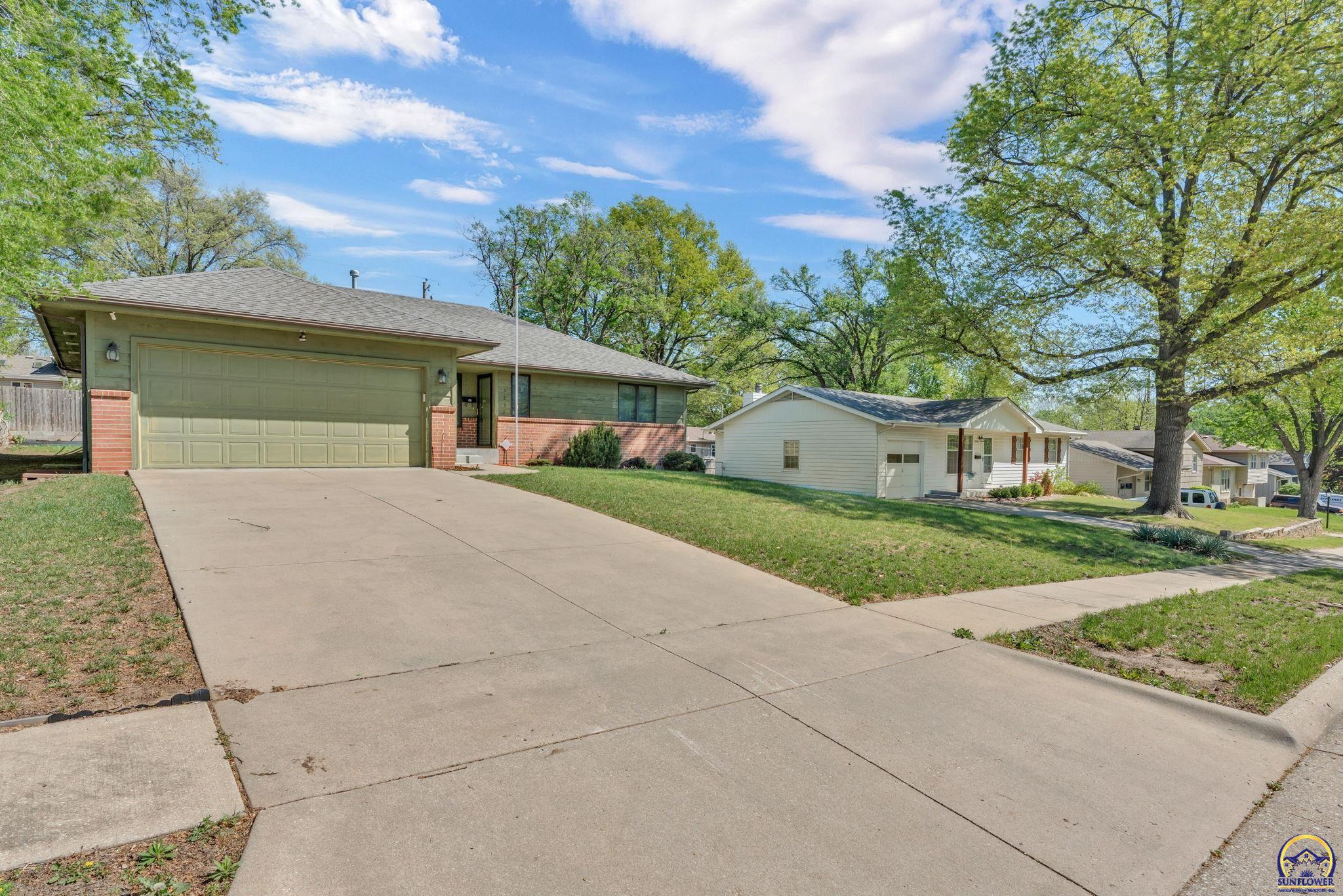 5232 Southwest 25th Terrace Topeka, KS 66614 - Photo 28 of 33