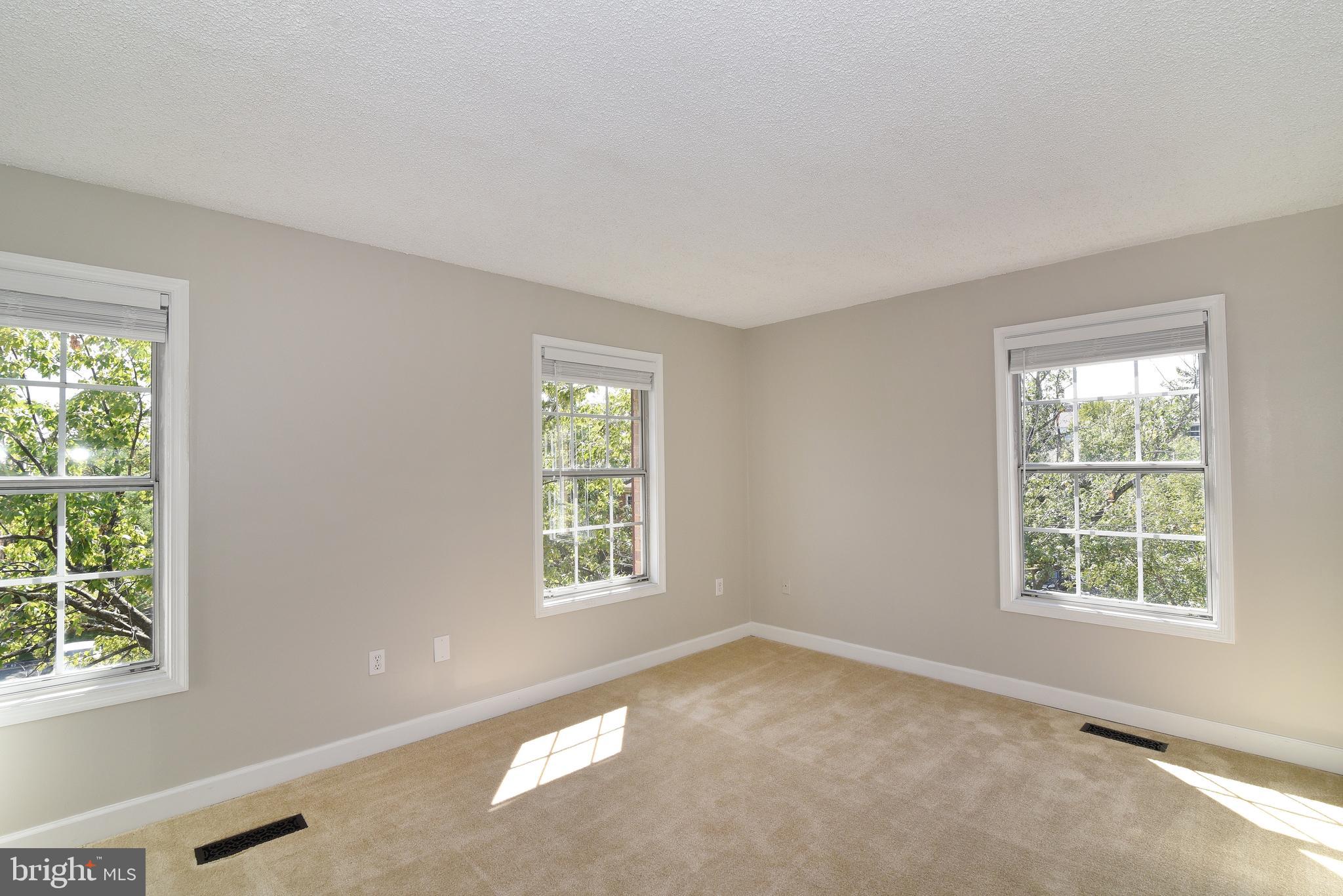901 South Rolfe Street, Unit 2 Arlington, VA 22204 - Photo 17 of 33 Bedroom 2