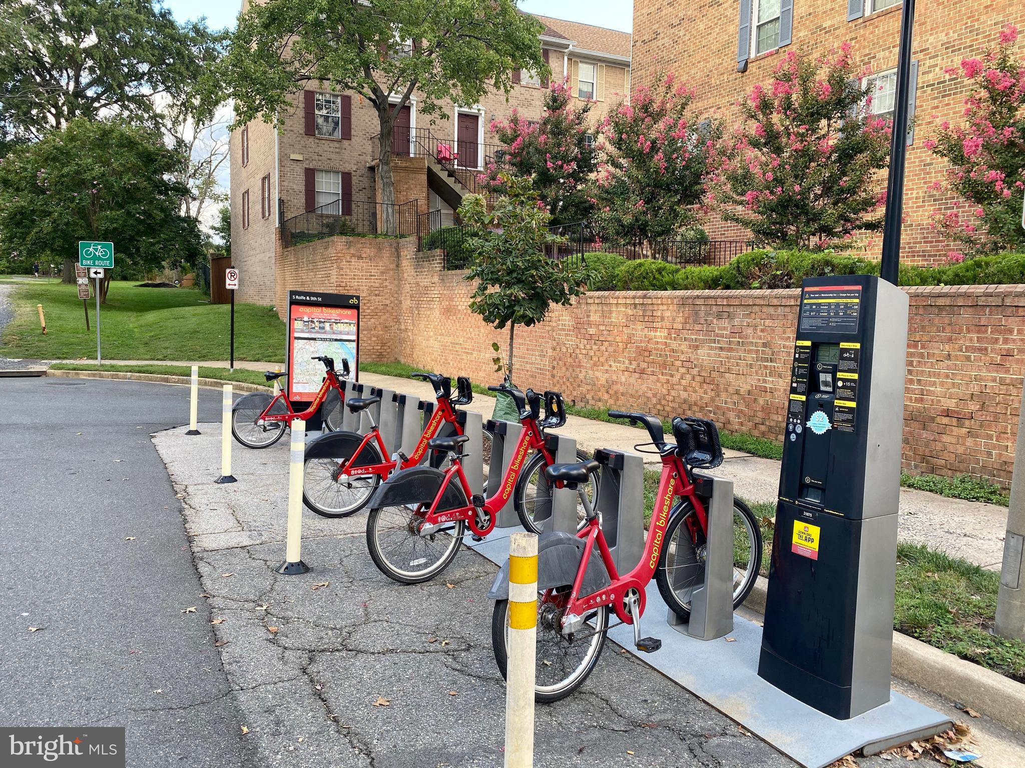 901 South Rolfe Street, Unit 2 Arlington, VA 22204 - Photo 26 of 33 Capitol Bikeshare