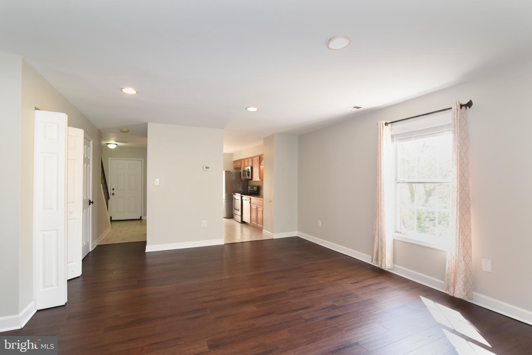 901 South Rolfe Street, Unit 2 Arlington, VA 22204 - Photo 4 of 33 Dining Room