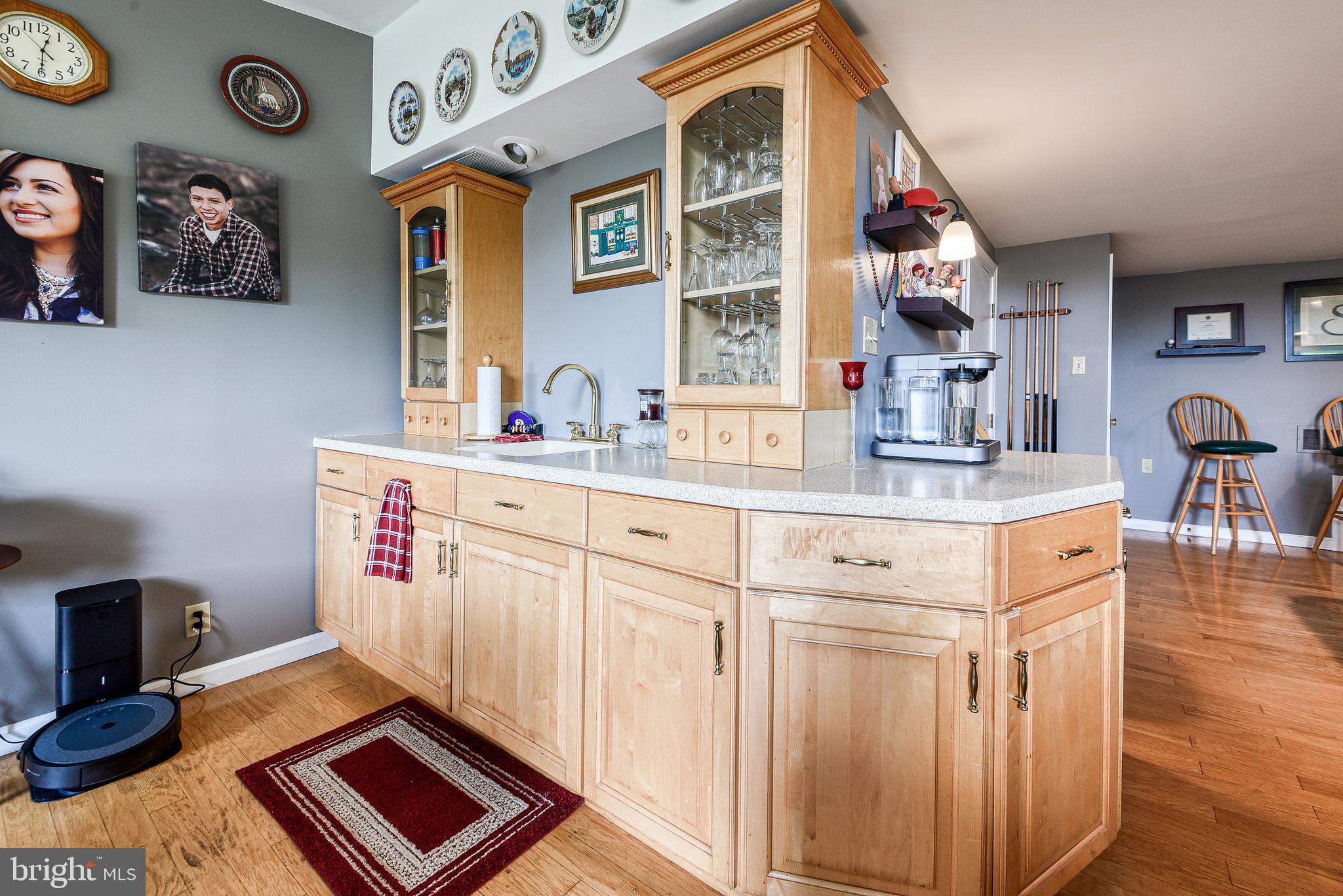 202 Becker Road North Wales, PA 19454 - Photo 27 of 38 Great Room - Built=ins and wet bar
