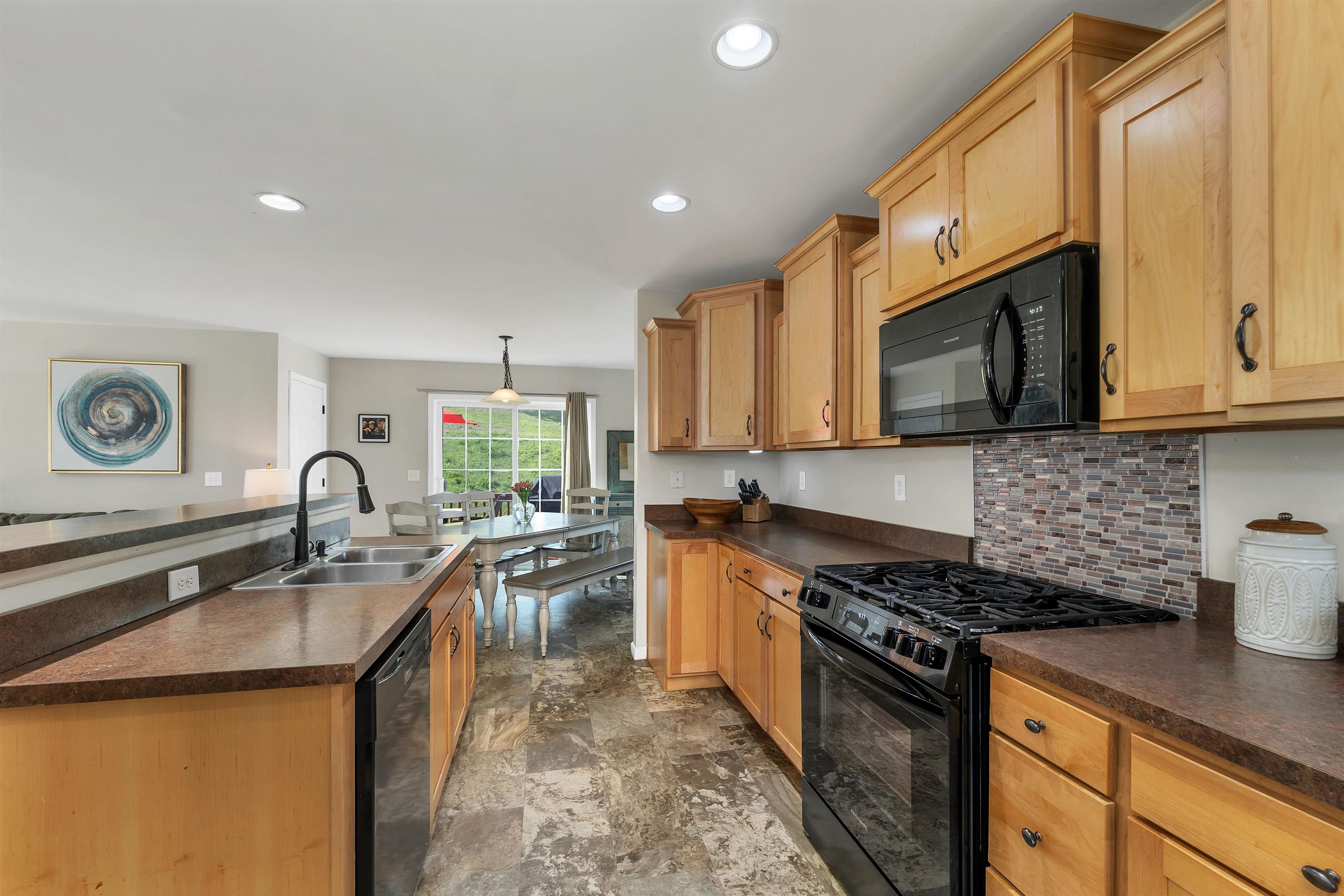 200 Butternut Road Hartford, VT 05001 - Photo 8 of 49 Gallery Image 8