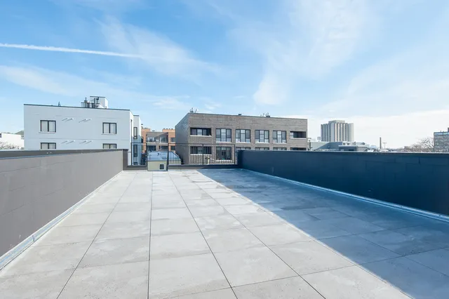 $1,075,000 | 1325 North Artesian Avenue, Unit PH, Chicago, IL 60622