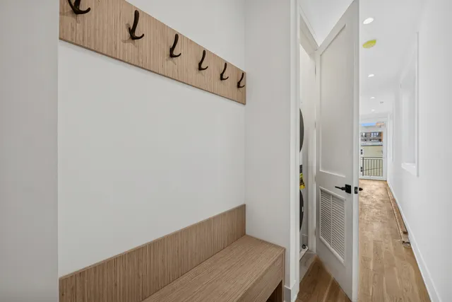 $1,075,000 | 1325 North Artesian Avenue, Unit PH, Chicago, IL 60622