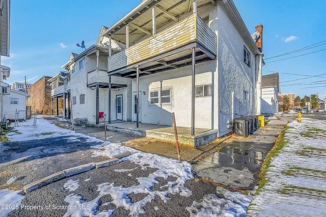 $795 | 1007 Washburn Street, Unit 2, Scranton, PA 18504