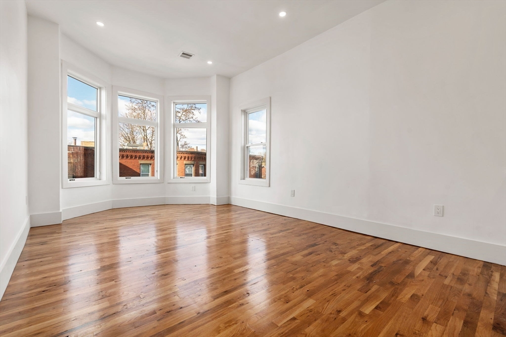120 Regent Street, Unit 5 Boston, MA 02119 - Photo 4 of 27