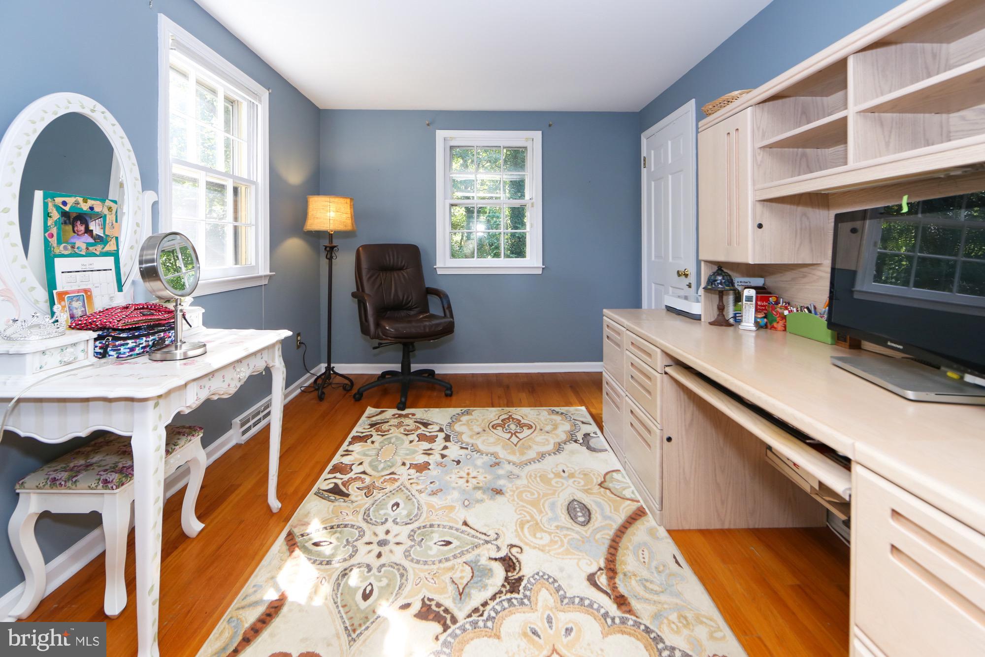 127 Partree Road Cherry Hill, NJ 08003 - Photo 29 of 43 Primary bedroom sitting area w/another closet.