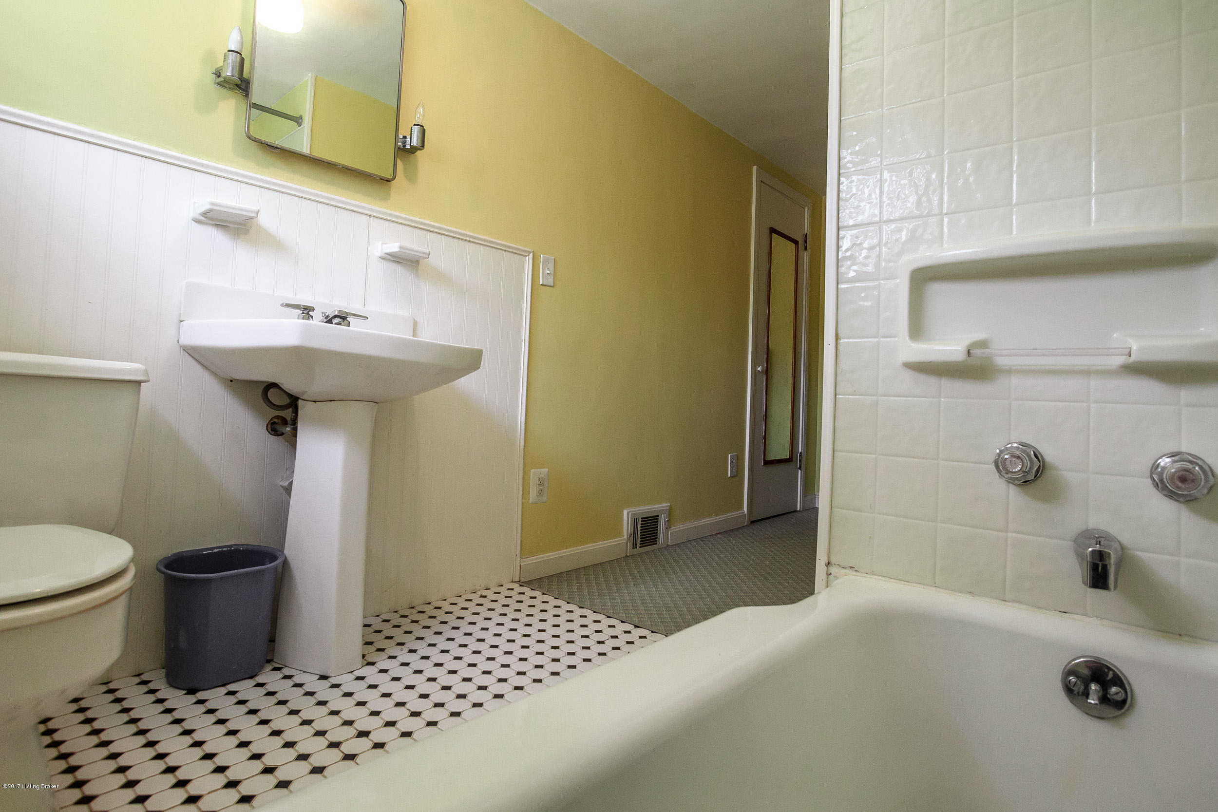 29 Sterling Road Louisville, KY 40220 - Photo 50 of 54 29 Sterling Rd-56