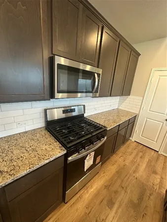 $2,800 | 206 Mercury Sky Road, Richmond, TX 77406