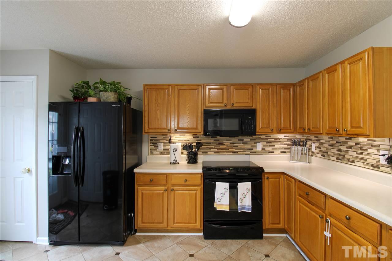 4411 Snowcrest Lane Raleigh, NC 27616 - Photo 11 of 30