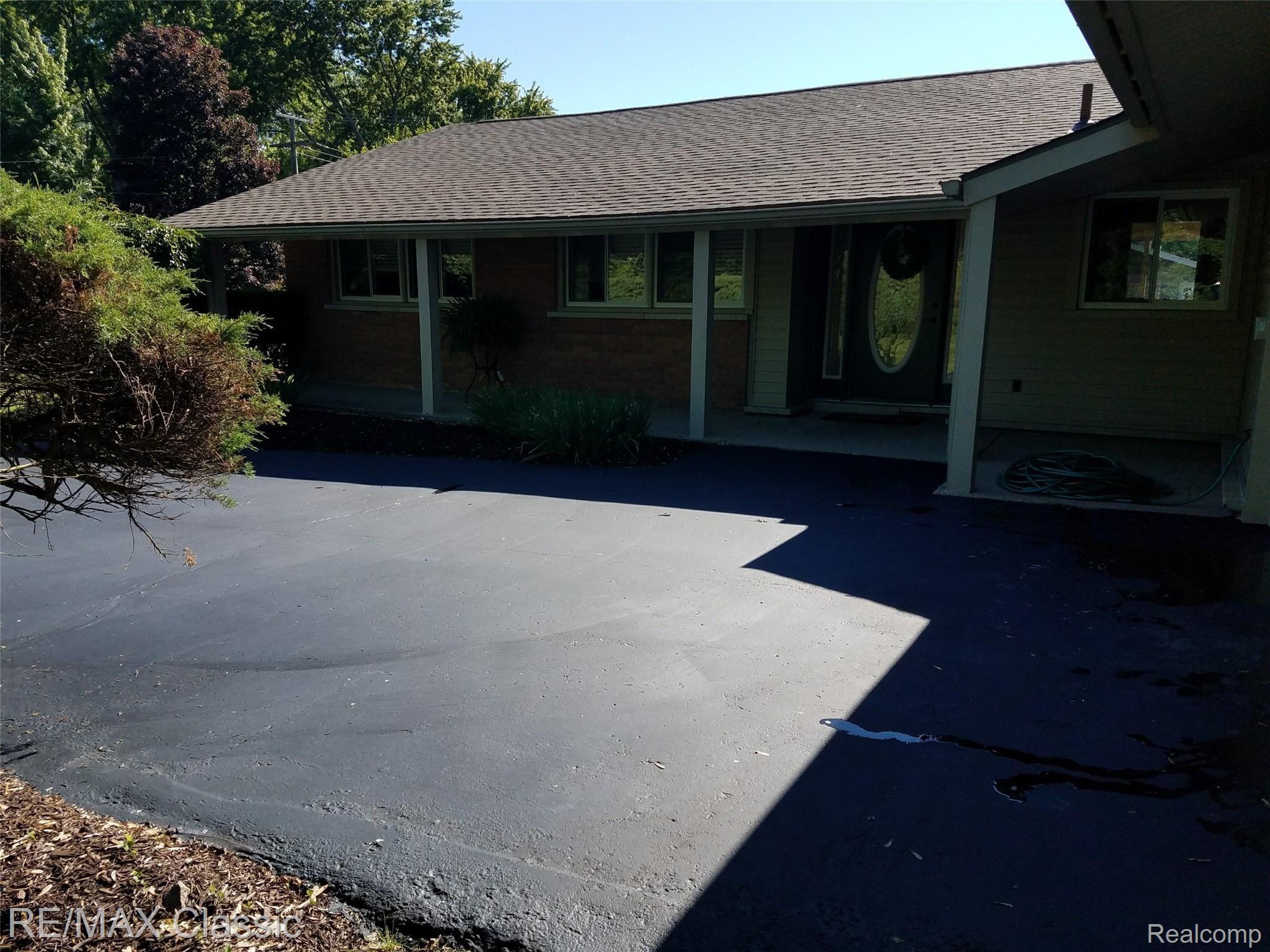 3360 Adams Road Troy, MI 48084 - Photo 23 of 25 3360 EXT front 2.jpg