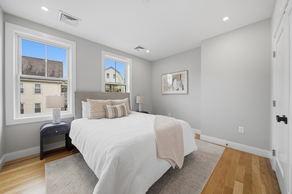 174 Walnut Street, Unit 2 Somerville, MA 02145 - Photo 18 of 32