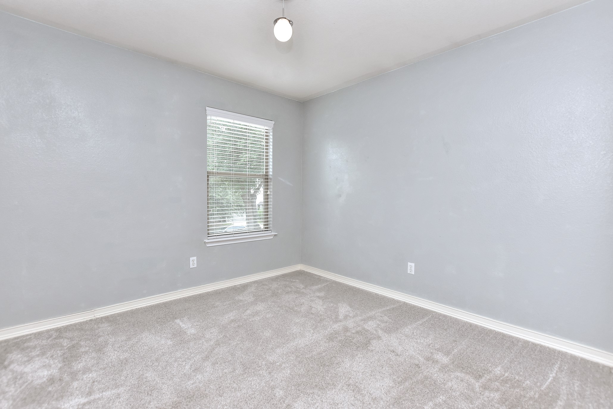 74 Jan Lane Georgetown, TX 78626 - Photo 29 of 31 an empty room with windows
