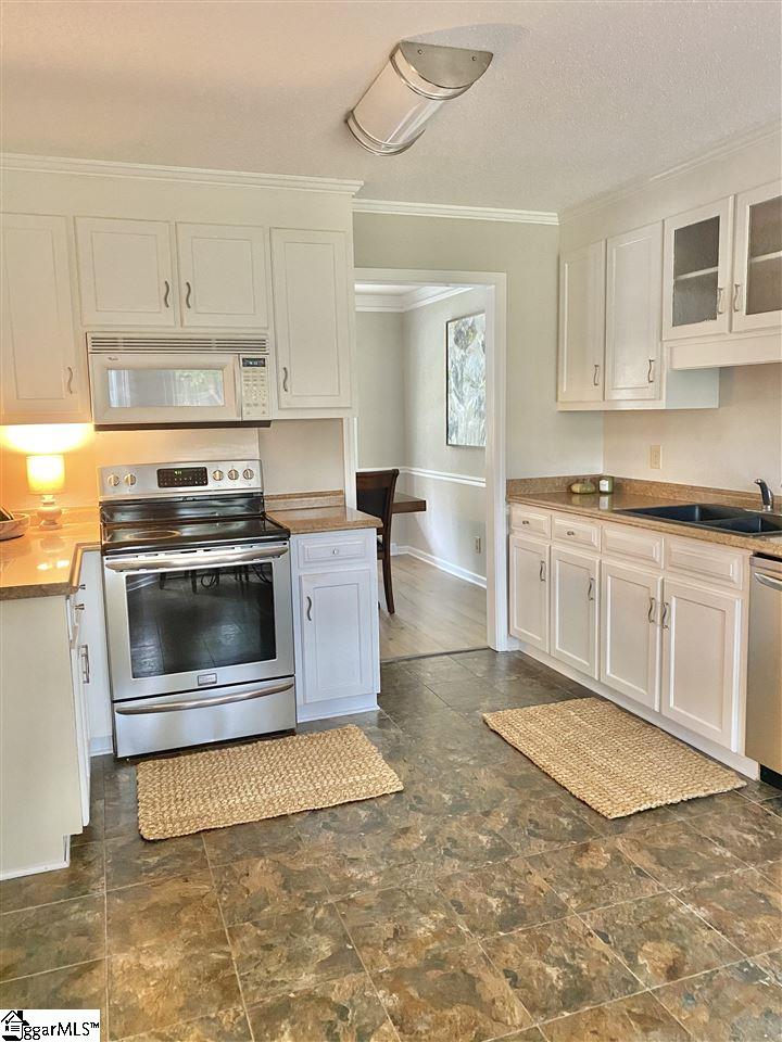 217 Hardwood Road Greenville, SC 29607 - Photo 7 of 25 Gallery Image 7