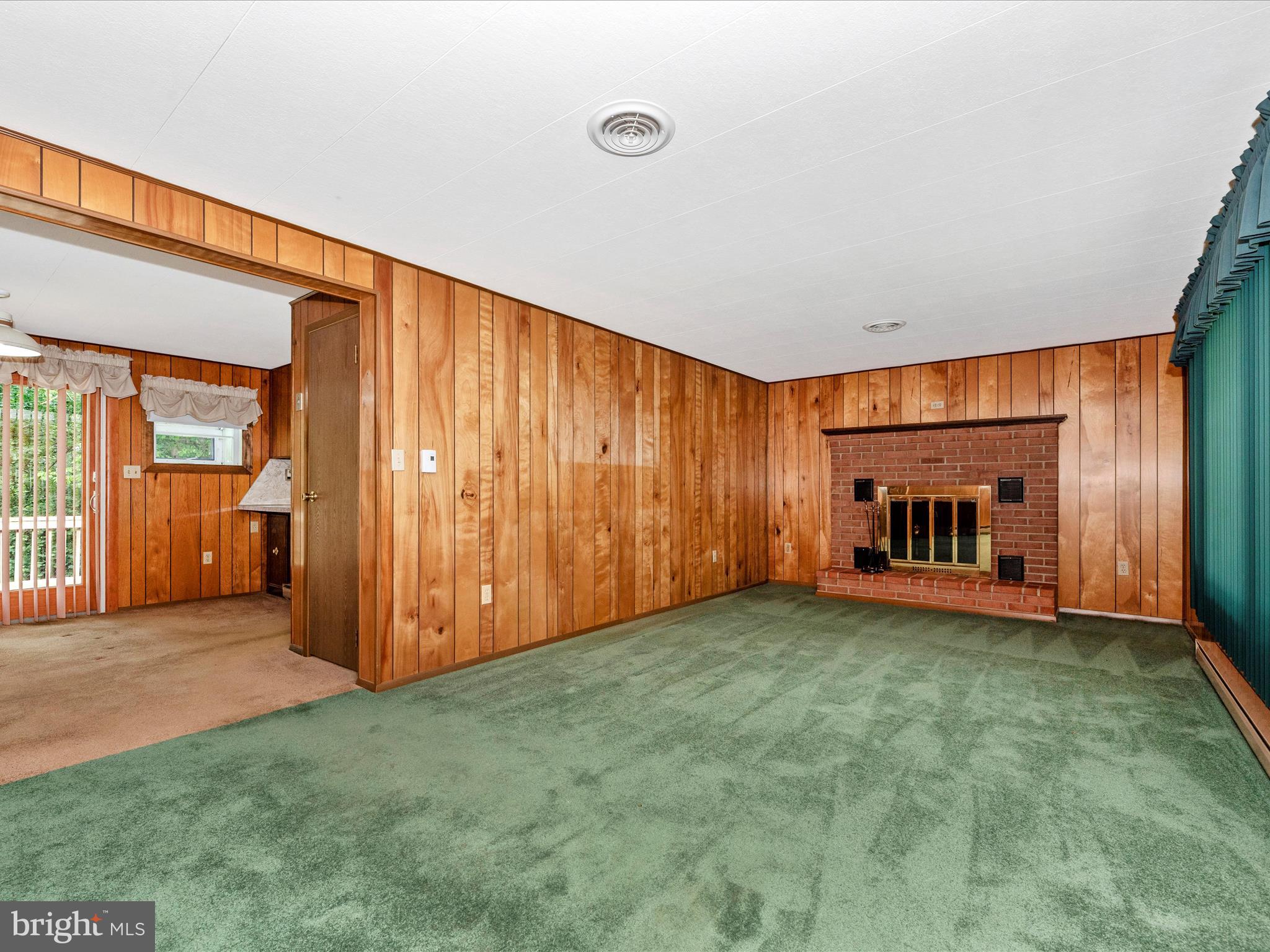 11732 Warner Road Keymar, MD 21757 - Photo 7 of 59 Living Room