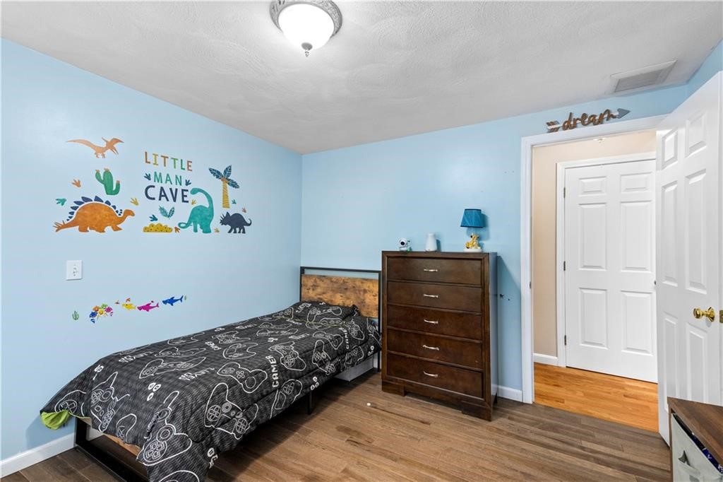 3605 Mendon Road Cumberland, RI 02864 - Photo 16 of 41